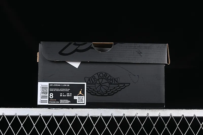 All categories Air Jordan Jordan series basketball shoes Air Jordan 1 Low Air Jordan 1 Low "Snkrs Day" AJ1 Joe 1 Magpie Gray Toe Low-top cultural casual sneakers FD0399-004